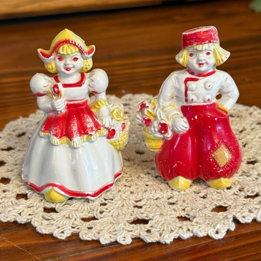 Dutch Boy and Girl Salt Pepper Shaker Set Red White Good Vintage